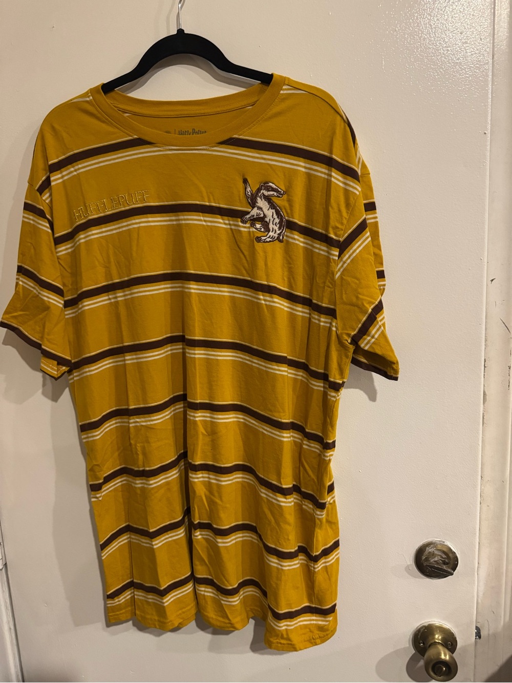 Warner Bros. Hufflepuff Striped Tee - Gold & Brown